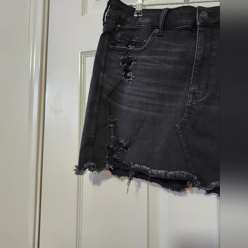 American Eagle Distressed Black Denim Mini Skirt 12 Reg